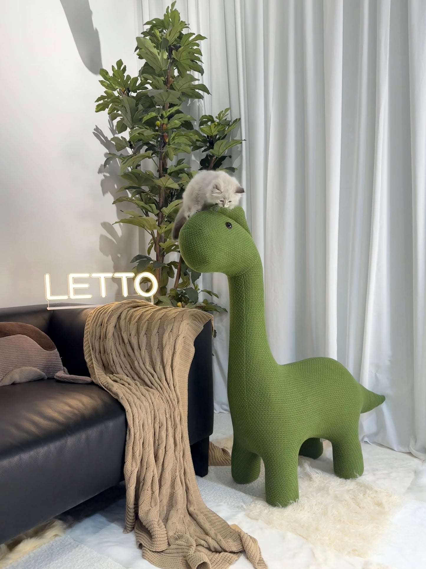 1 Meter Dinosaur Pet Friendly Furniture