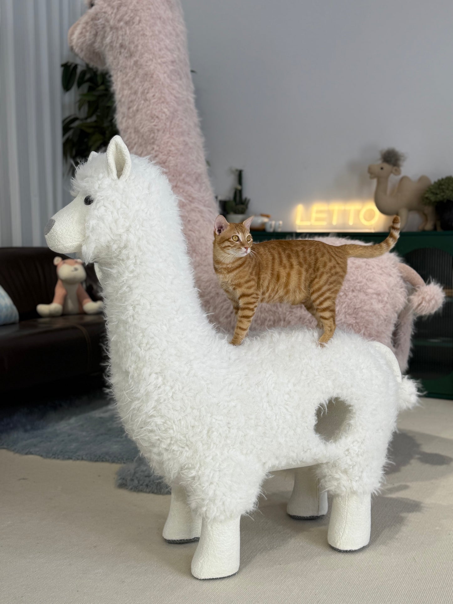 Lettoden Cat Tree - Medium-sized Alpaca-shaped Pet - friendly Furniture with Holes