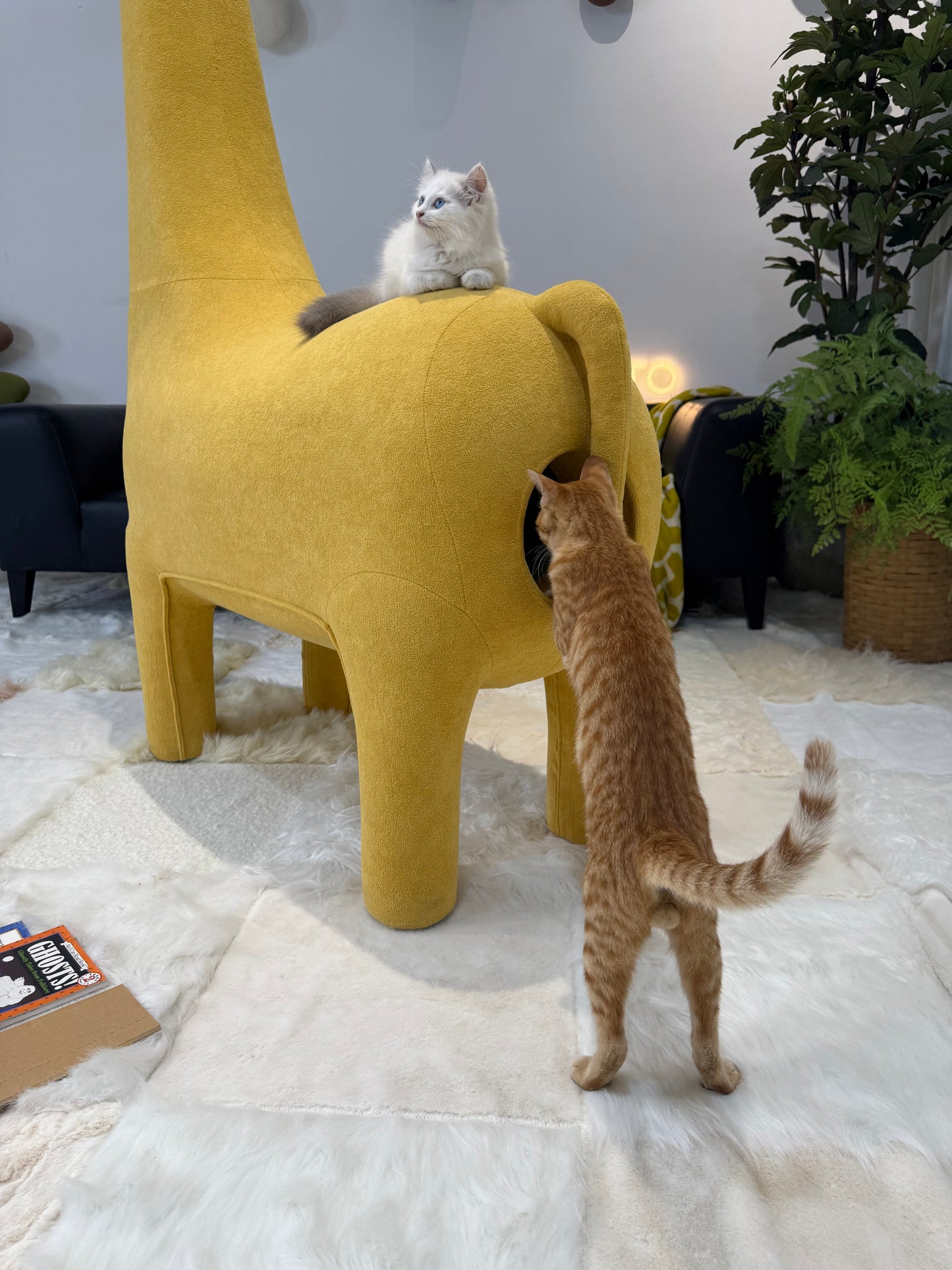 LettoDen 2M Giant Giraffe Cat Tree - Luxury Premium