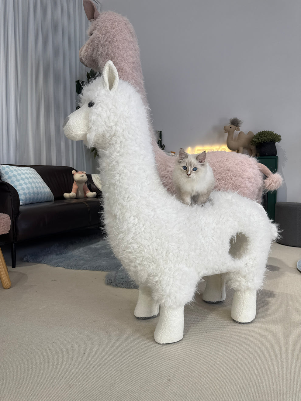LettoDen Medium Alpaca Cat Tree - Premium Multi-Entry