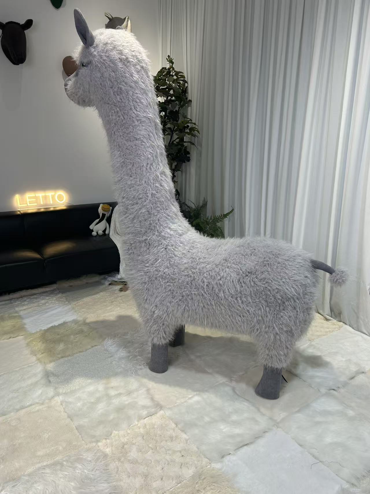 2-Meter Oversized Alpaca-Style Pet-Friendly Furniture – Modular & Reassemblable