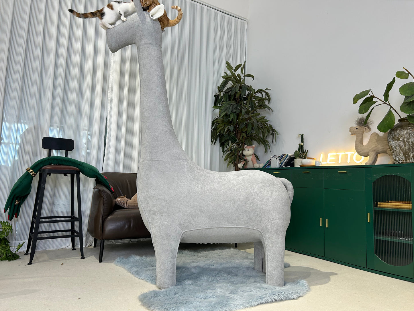 LettoDen 2M Giant Giraffe Cat Tree - Luxury Premium