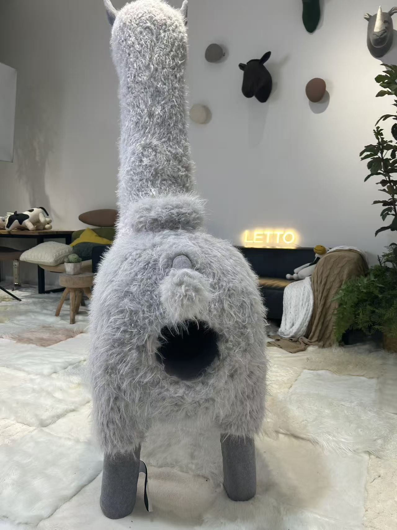 2-Meter Luxury Alpaca Wool Fabric Cat Cave & Cat Tree – High-End Pet-Friendly & Detachable