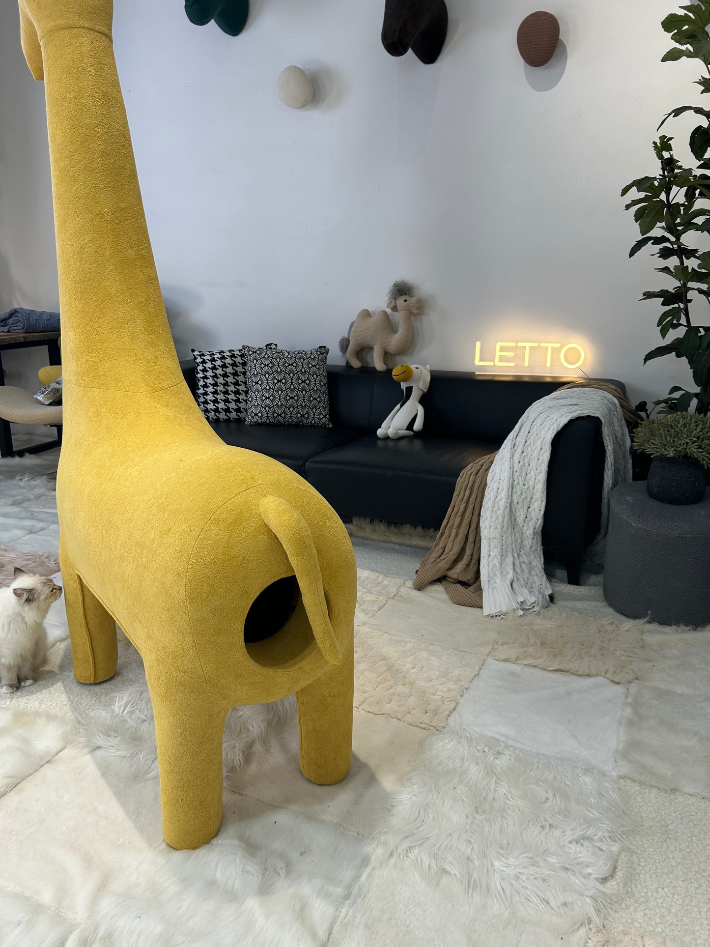 LettoDen 2M Giant Giraffe Cat Tree - Luxury Premium