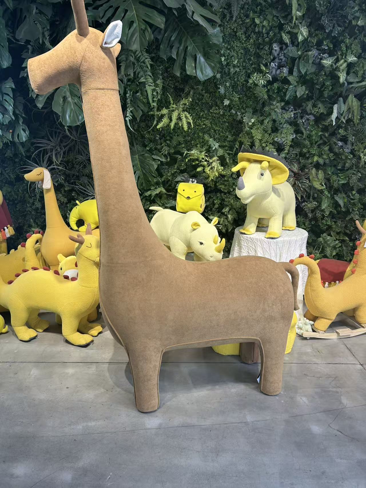 LettoDen 2M Giant Giraffe Cat Tree - Luxury Premium
